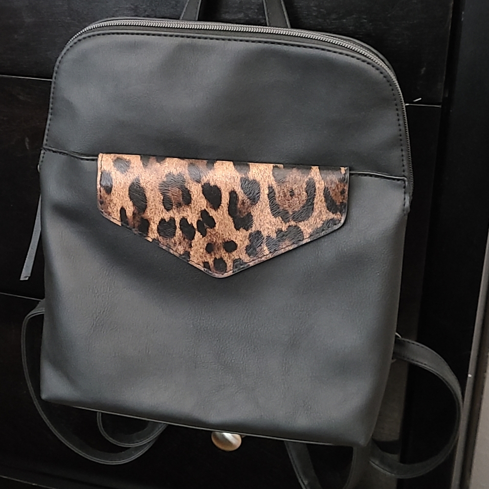 Bold Elements backpack - Picture 3 of 7